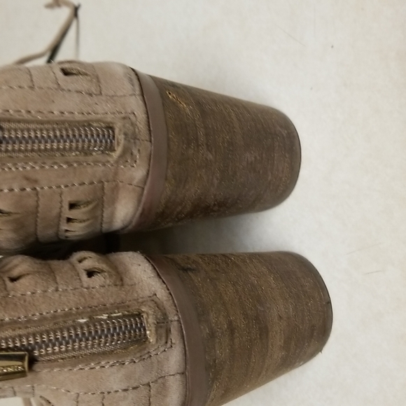 Vince Camuto Tarita laser cut sandal heels - Picture 8 of 8